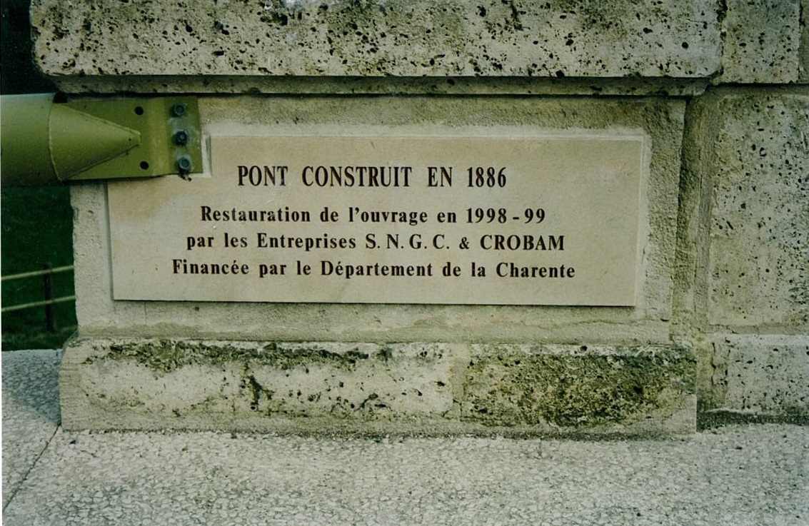 Plaque d'inauguration en COMBE BRUNE