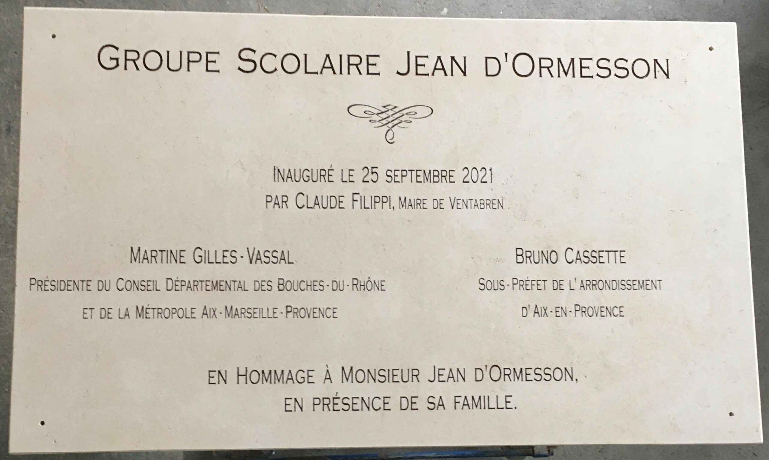 Plaque en COMBE BRUNE pour l'inauguration d'un groupe scolaire (13)